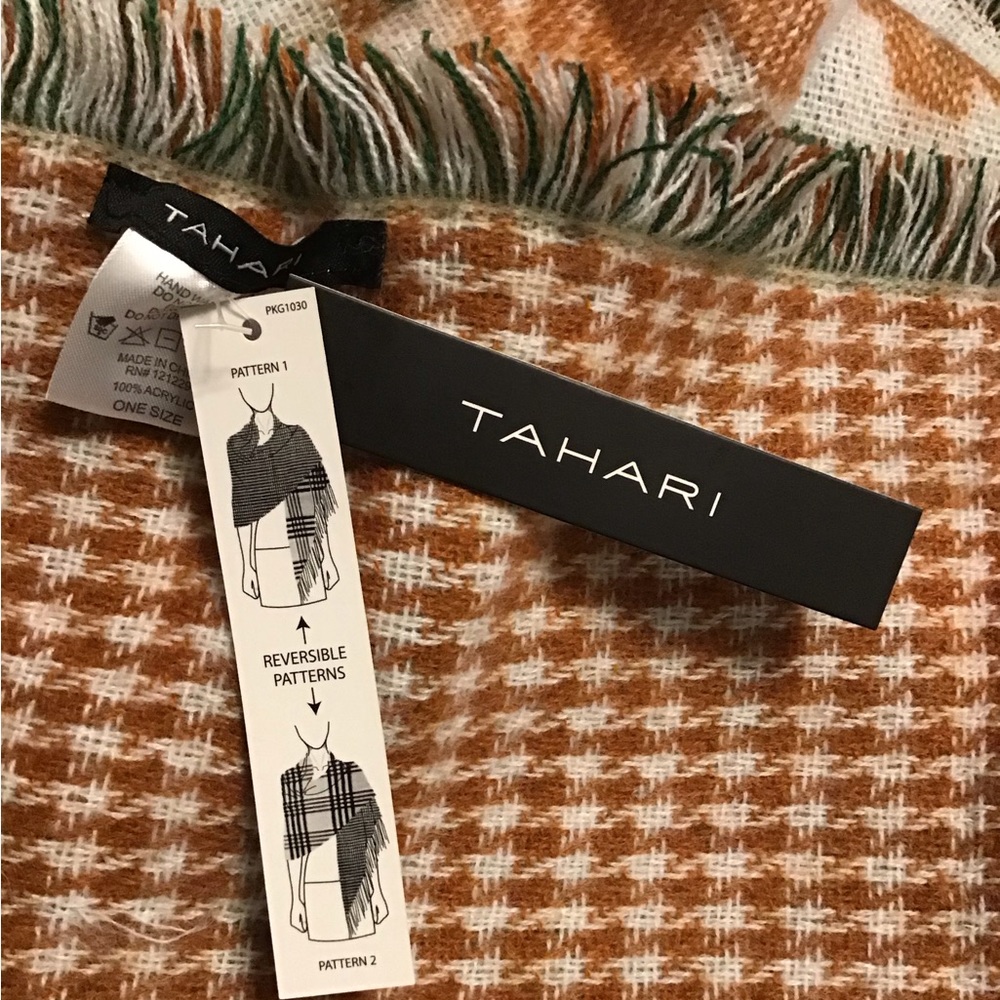 Reversible Pattern Wrap - Picture 4 of 4